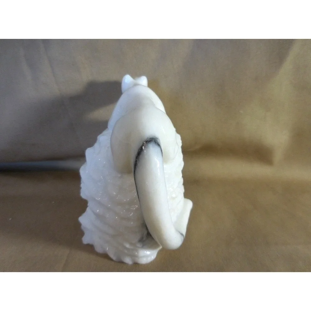 Zuni Native  Carved Mountain Lion Fetish Jerold Leekity White Marble  #533fff
